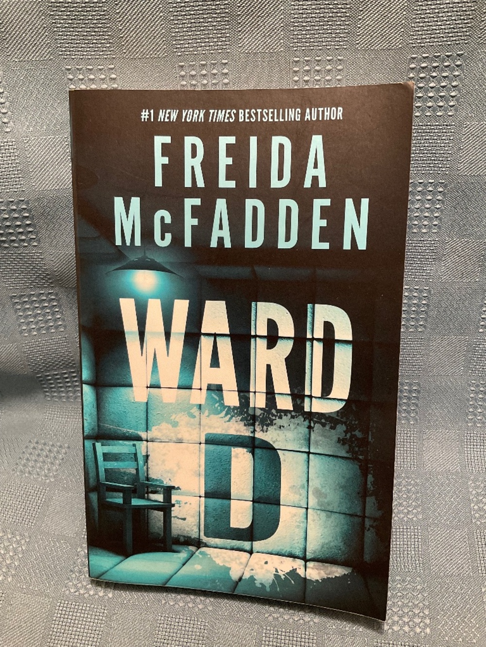 'Ward D' Freida Mcfadden Trade Paperback Book Thriller